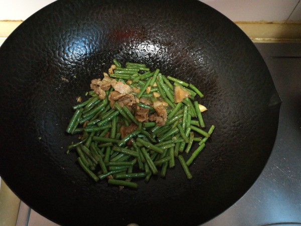 回鍋肉炒長豆角的做法-家常味炒菜譜-易網健康養生網 回鍋肉炒長豆角的做法-家常味炒菜譜