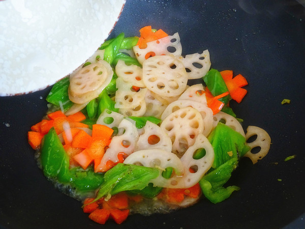小炒蓮藕的做法-咸鮮味炒菜譜