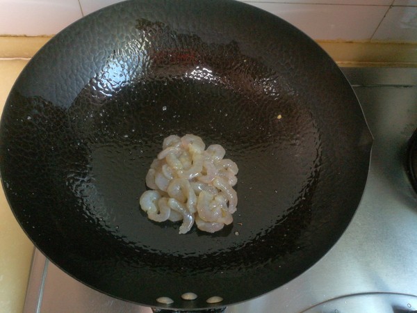 韭苔雞蛋炒蝦仁的做法-家常味炒菜譜-易網健康養生網 韭苔雞蛋炒蝦仁的做法-家常味炒菜譜