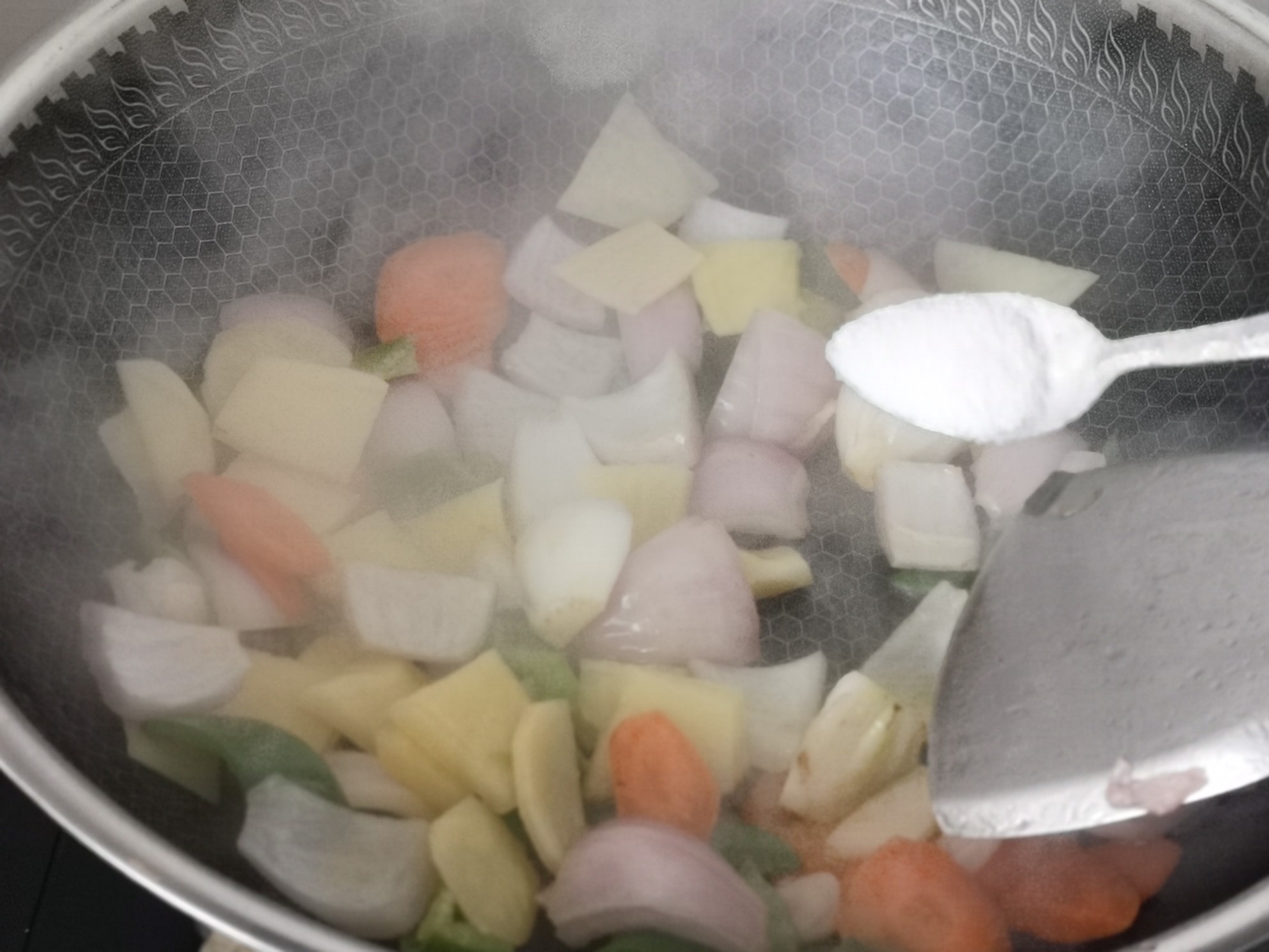 素炒墨魚仔的做法-家常味炒菜譜