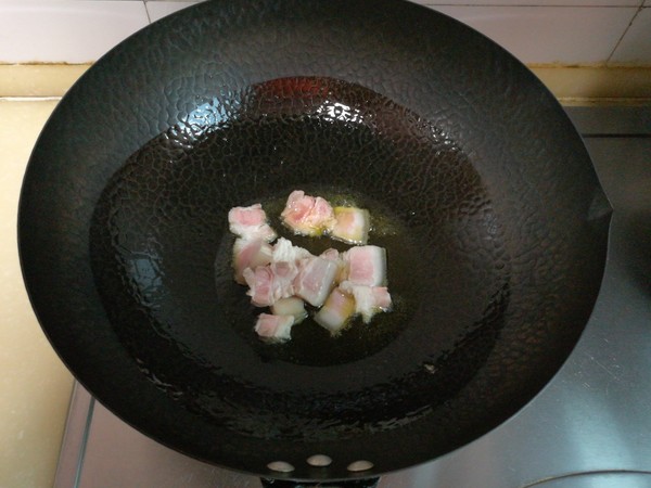 回鍋肉燉鯽魚的做法-家常味燉菜譜-易網健康養生網 回鍋肉燉鯽魚的做法-家常味燉菜譜