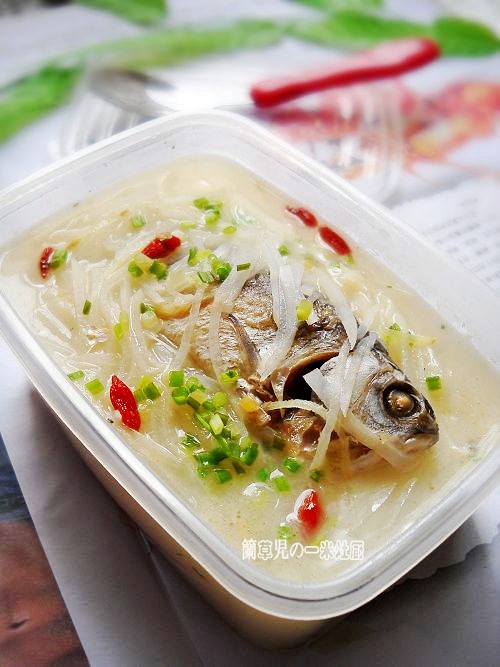 蘿卜絲燉野鯽魚的做法-家常味燉菜譜-易網健康養生網 蘿卜絲燉野鯽魚的做法-家常味燉菜譜