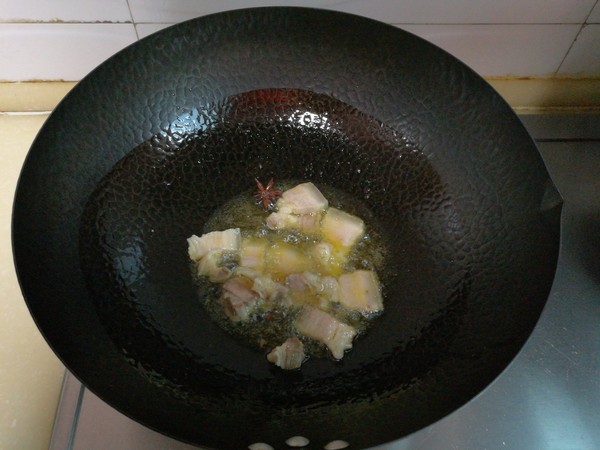 回鍋肉燉鯽魚的做法-家常味燉菜譜-易網健康養生網 回鍋肉燉鯽魚的做法-家常味燉菜譜