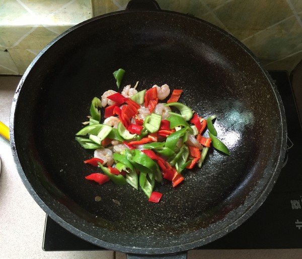 雞蛋炒蝦仁的做法-家常味炒菜譜