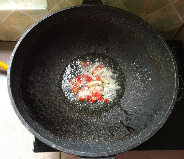 家常大盤雞的做法-香辣味煮菜譜-易網(wǎng)健康養(yǎng)生網(wǎng) 家常大盤雞的做法-香辣味煮菜譜
