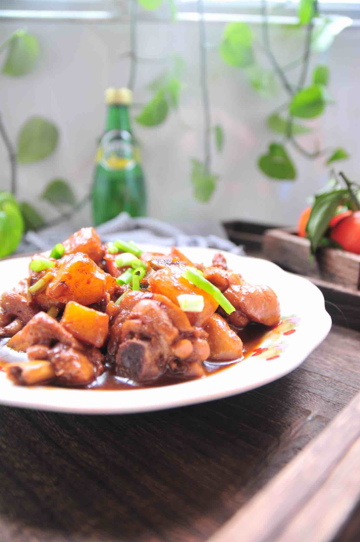土豆燒雞腿的做法-家常味燒菜譜-易網健康養生網 土豆燒雞腿的做法-家常味燒菜譜