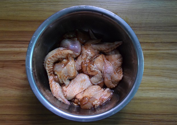 雞翅包飯的做法-家常味烤菜譜-易網(wǎng)健康養(yǎng)生網(wǎng) 雞翅包飯的做法-家常味烤菜譜