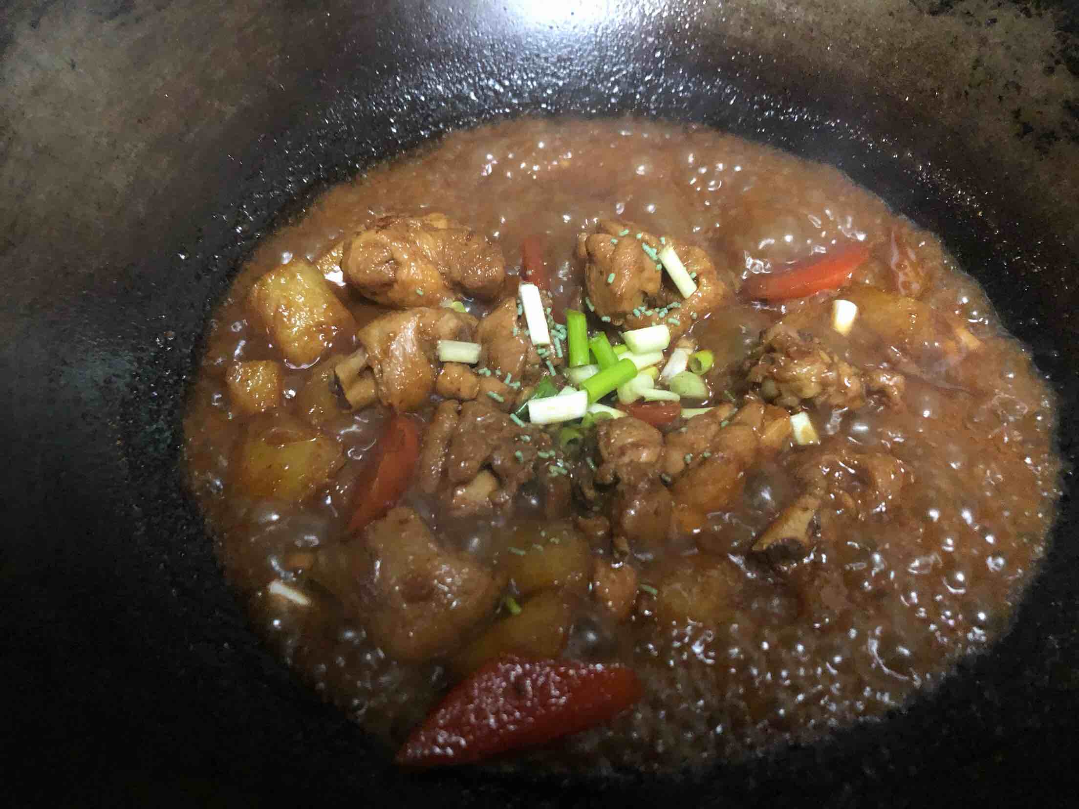 土豆燒雞腿的做法-家常味燒菜譜