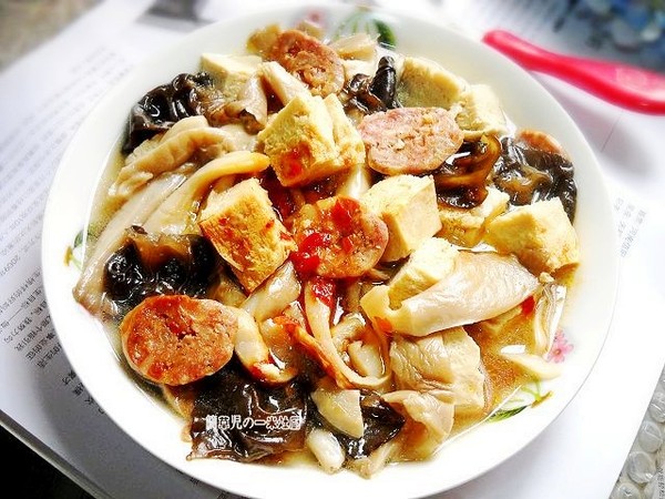 菇耳凍豆腐的做法-咸鮮味燉菜譜-易網健康養生網 菇耳凍豆腐的做法-咸鮮味燉菜譜