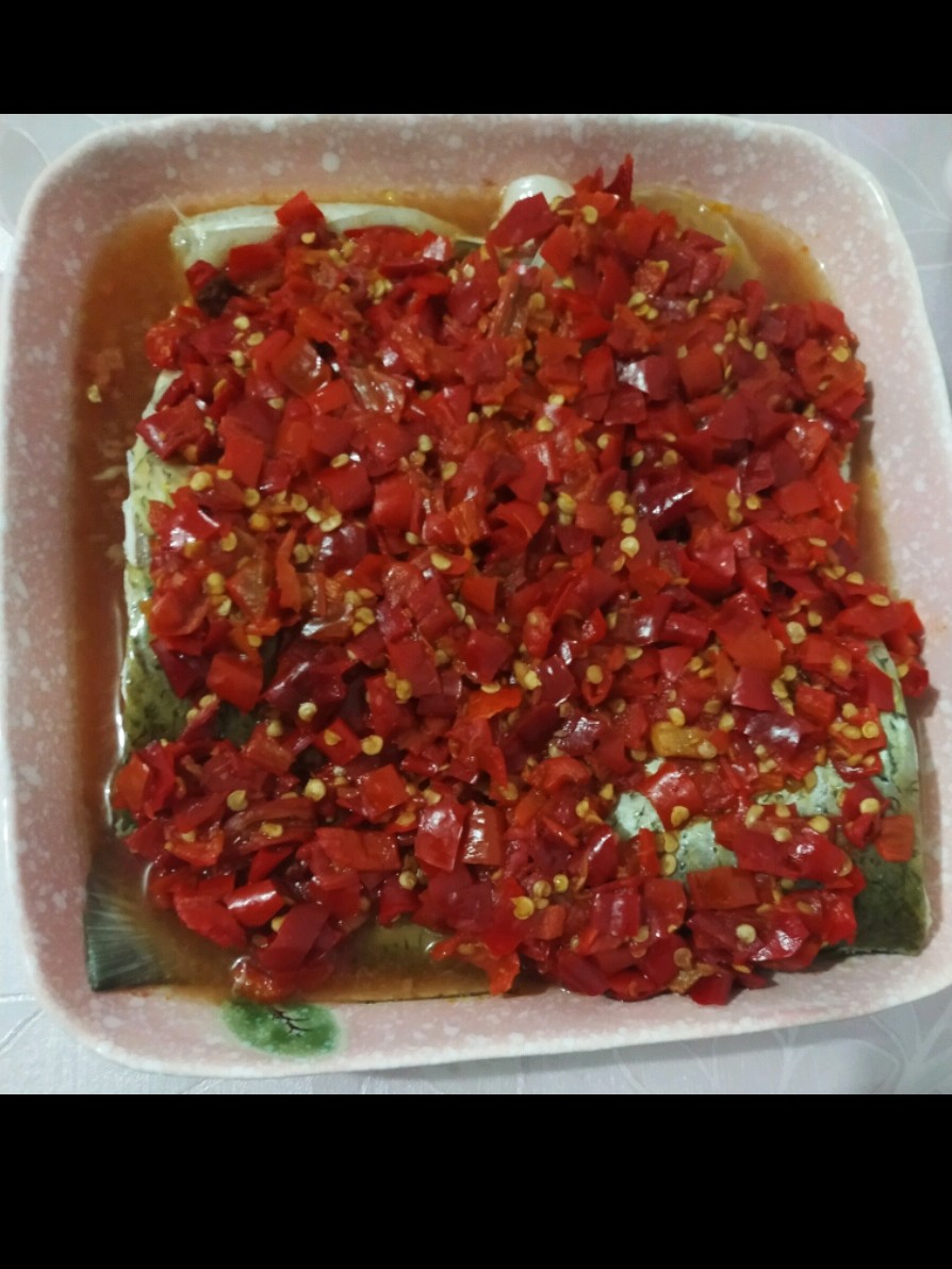 剁椒蒸魚的做法-香辣味蒸菜譜