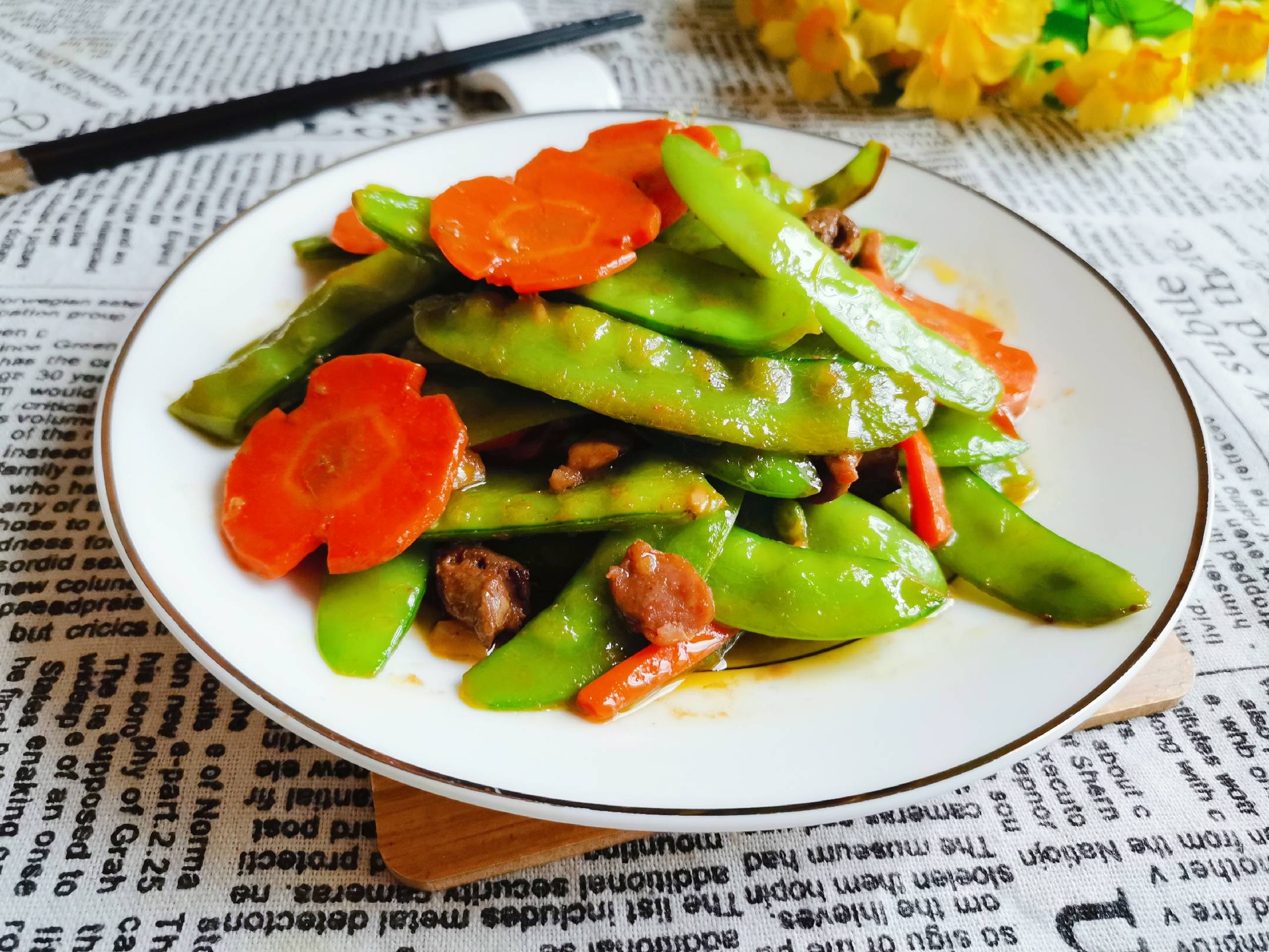 荷蘭豆炒雞雜的做法-咸鮮味炒菜譜
