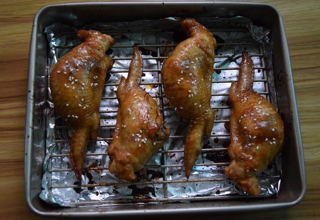 雞翅包飯的做法-家常味烤菜譜-易網(wǎng)健康養(yǎng)生網(wǎng) 雞翅包飯的做法-家常味烤菜譜