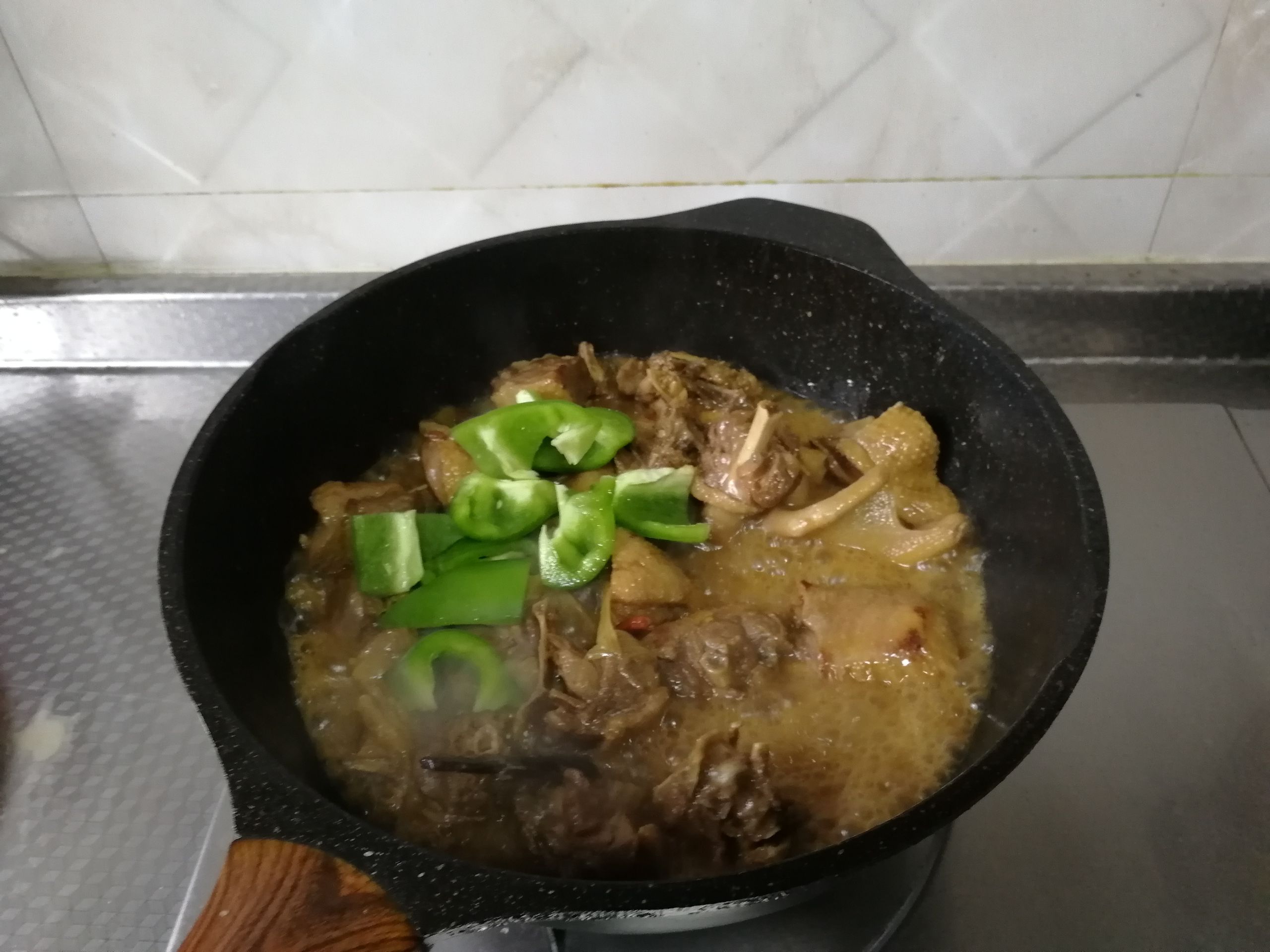 紅燒鵝肉的做法-咸鮮味煮菜譜