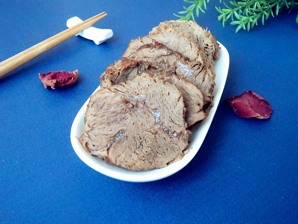 醬牛肉的做法-咸鮮味醬菜譜-易網(wǎng)健康養(yǎng)生網(wǎng) 醬牛肉的做法-咸鮮味醬菜譜