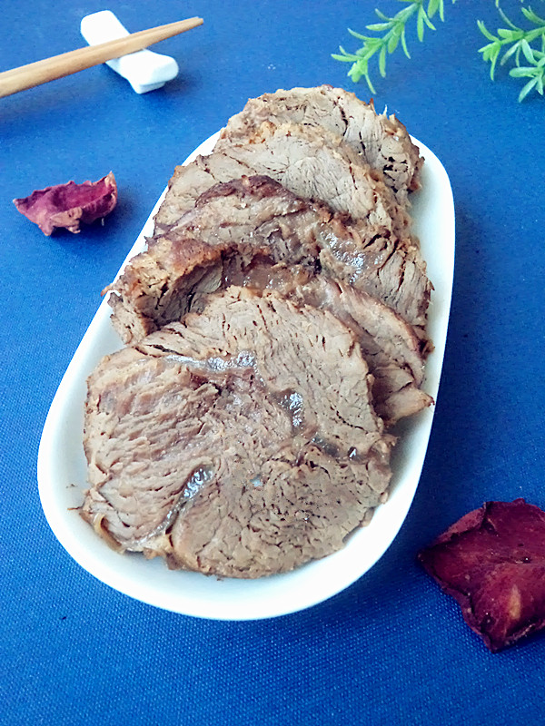 醬牛肉的做法-咸鮮味醬菜譜-易網(wǎng)健康養(yǎng)生網(wǎng) 醬牛肉的做法-咸鮮味醬菜譜