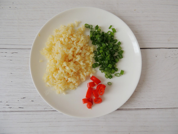 蒜蓉金針菇蒸雞胸肉的做法-家常味蒸菜譜-易網健康養生網 蒜蓉金針菇蒸雞胸肉的做法-家常味蒸菜譜