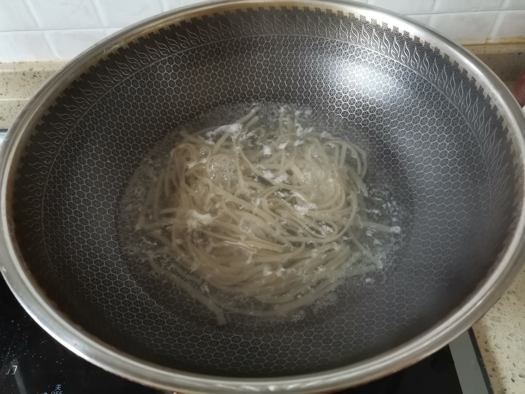 包菜粉絲炒雞蛋的做法-咸鮮味炒菜譜
