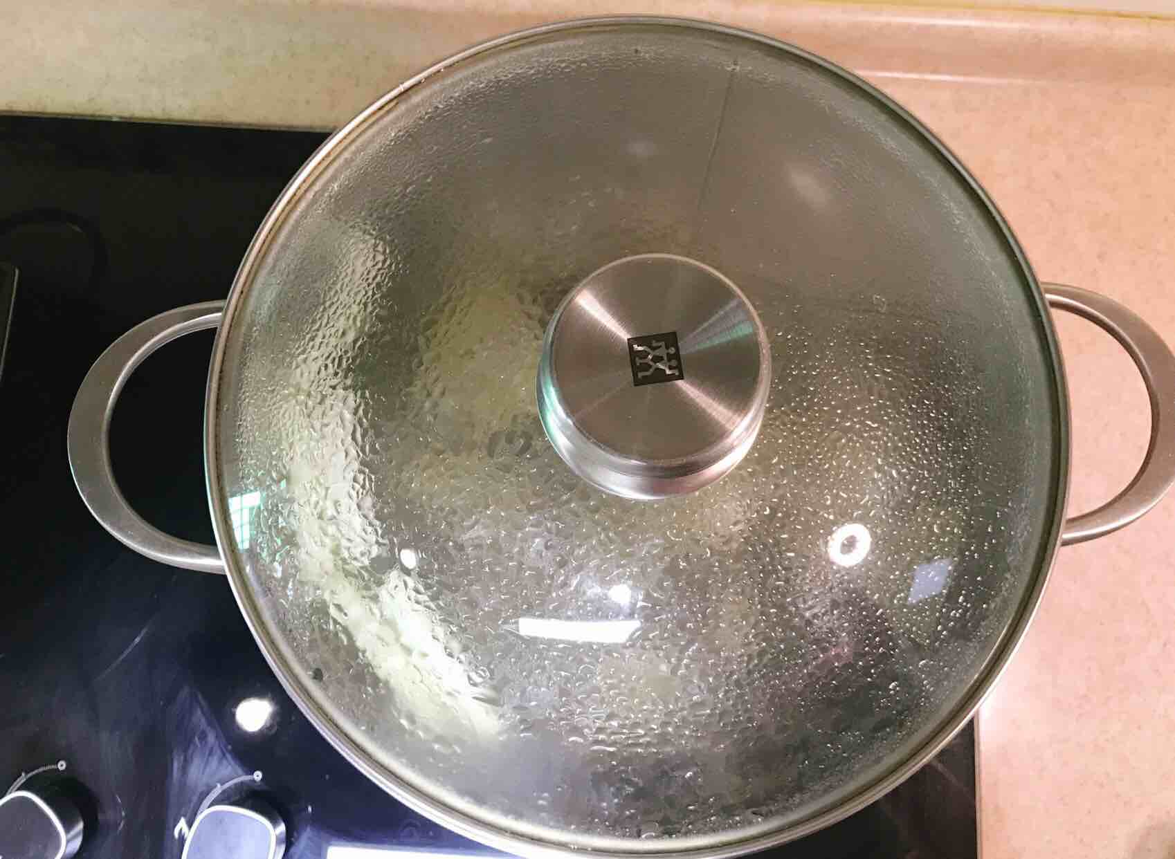 牛尾骨燉蘿卜的做法-家常味燉菜譜-易網健康養生網 牛尾骨燉蘿卜的做法-家常味燉菜譜