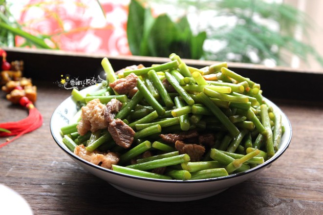 炒蒜苔的做法-咸鮮味炒菜譜