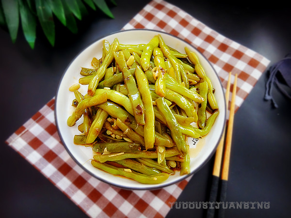 蒜香豆角的做法-蒜香味炒菜譜-易網(wǎng)健康養(yǎng)生網(wǎng) 蒜香豆角的做法-蒜香味炒菜譜