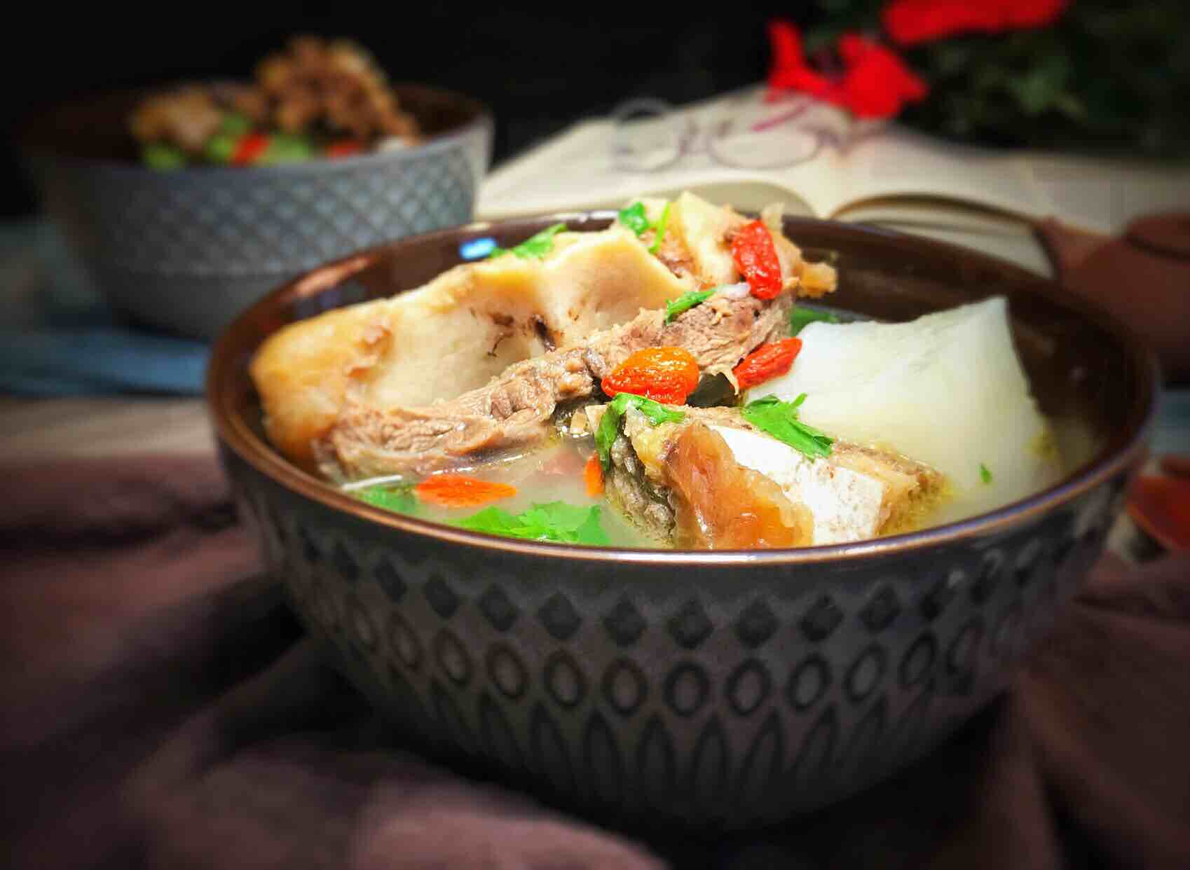 牛尾骨燉蘿卜的做法-家常味燉菜譜-易網健康養生網 牛尾骨燉蘿卜的做法-家常味燉菜譜