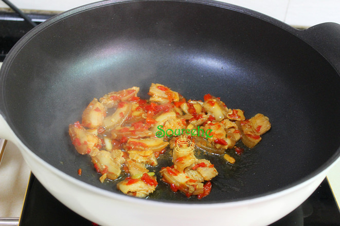 莧菜梗炒肉的做法-香辣味炒菜譜-易網(wǎng)健康養(yǎng)生網(wǎng) 莧菜梗炒肉的做法-香辣味炒菜譜