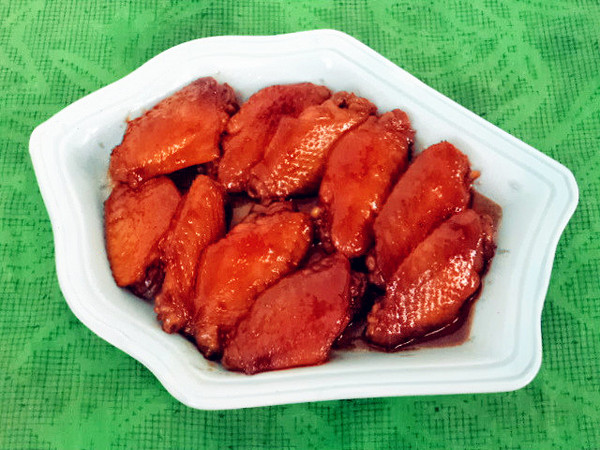京醬雞翅中的做法-醬香味燒菜譜-易網健康養(yǎng)生網 京醬雞翅中的做法-醬香味燒菜譜