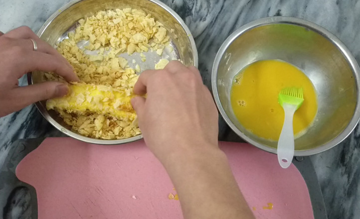 網(wǎng)紅香腸卷蒸烤箱版的做法-咸鮮味烤菜譜-易網(wǎng)健康養(yǎng)生網(wǎng) 網(wǎng)紅香腸卷蒸烤箱版的做法-咸鮮味烤菜譜