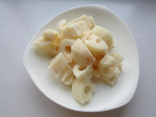 蓮藕肉煲的做法-家常味燉菜譜-易網健康養生網 蓮藕肉煲的做法-家常味燉菜譜