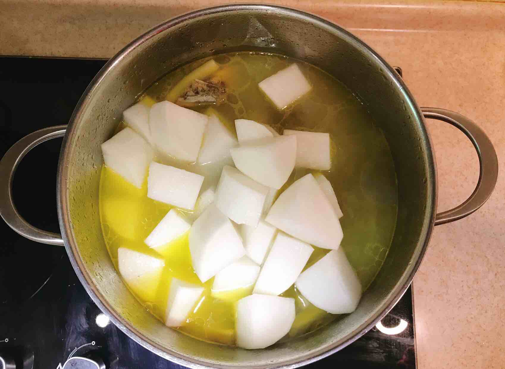 牛尾骨燉蘿卜的做法-家常味燉菜譜-易網健康養生網 牛尾骨燉蘿卜的做法-家常味燉菜譜
