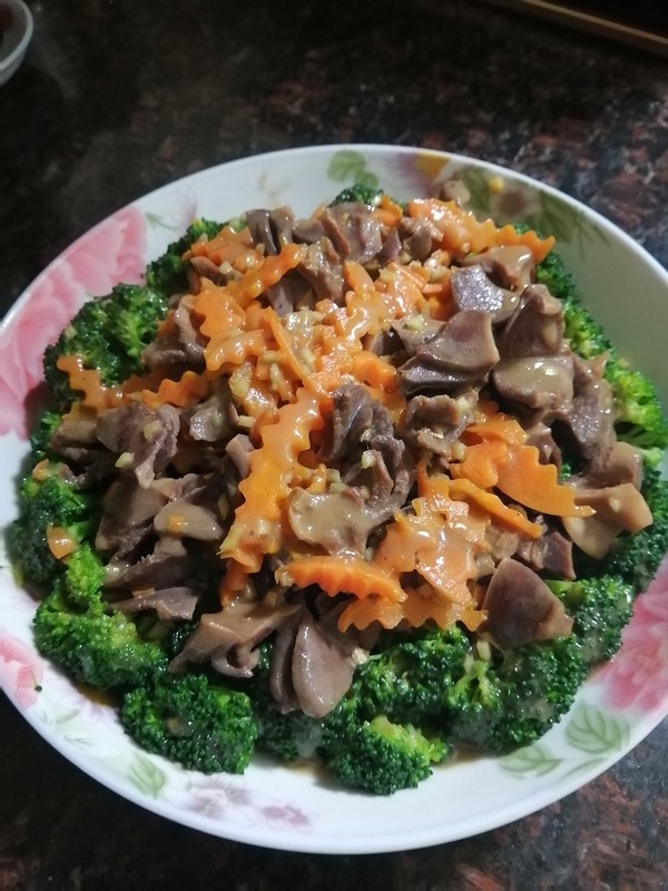 鴨胗西蘭花的做法-家常味煮菜譜