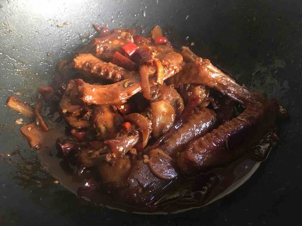 鹵鴨翅的做法-香辣味鹵菜譜-易網(wǎng)健康養(yǎng)生網(wǎng) 鹵鴨翅的做法-香辣味鹵菜譜