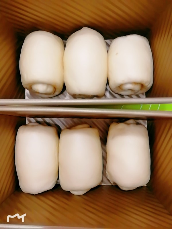 肉松吐司的做法-咸鮮味烘焙菜譜-易網健康養生網 肉松吐司的做法-咸鮮味烘焙菜譜
