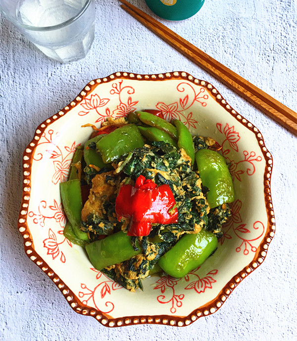 紫蘇煎雞蛋的做法-家常味煎菜譜-易網健康養生網 紫蘇煎雞蛋的做法-家常味煎菜譜