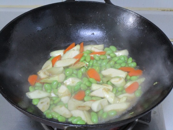 茭白炒毛豆子的做法-咸鮮味燒菜譜