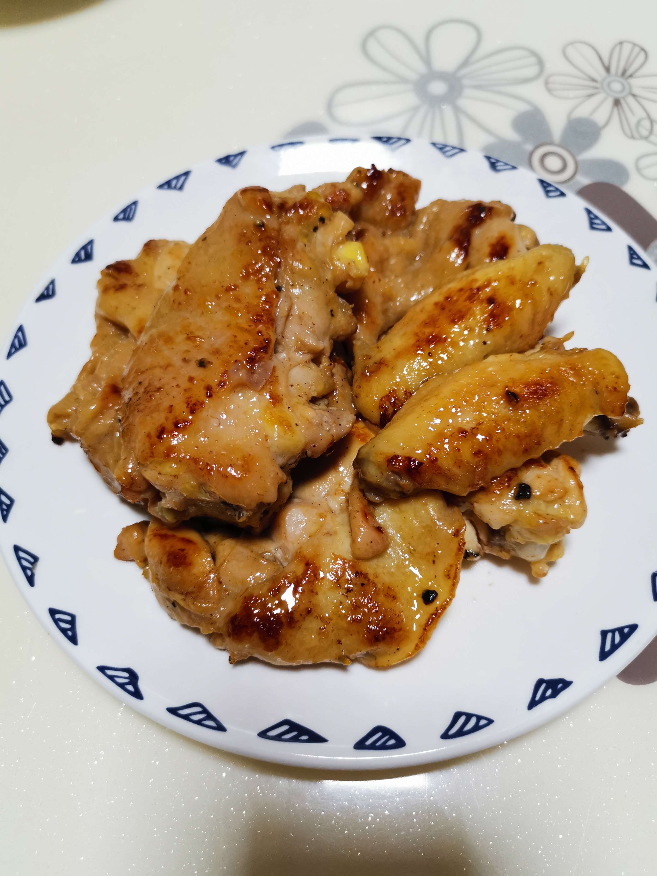 黑椒雞扒的做法-黑椒味煎菜譜