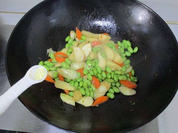茭白炒毛豆子的做法-咸鮮味燒菜譜