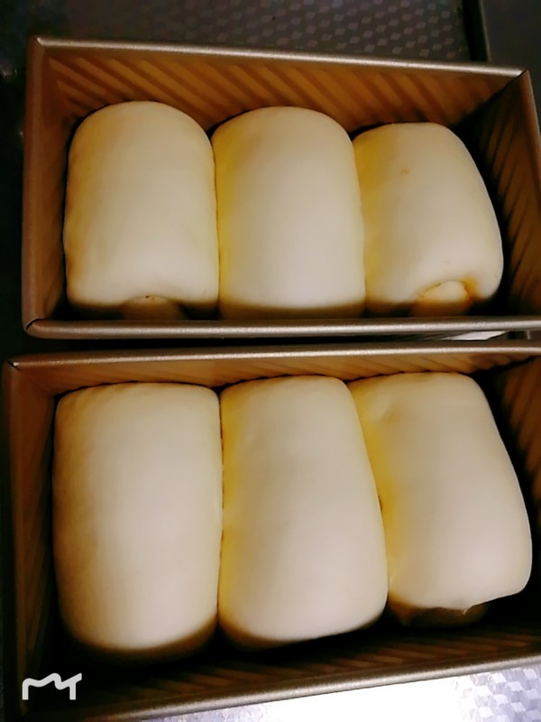 肉松吐司的做法-咸鮮味烘焙菜譜-易網健康養生網 肉松吐司的做法-咸鮮味烘焙菜譜
