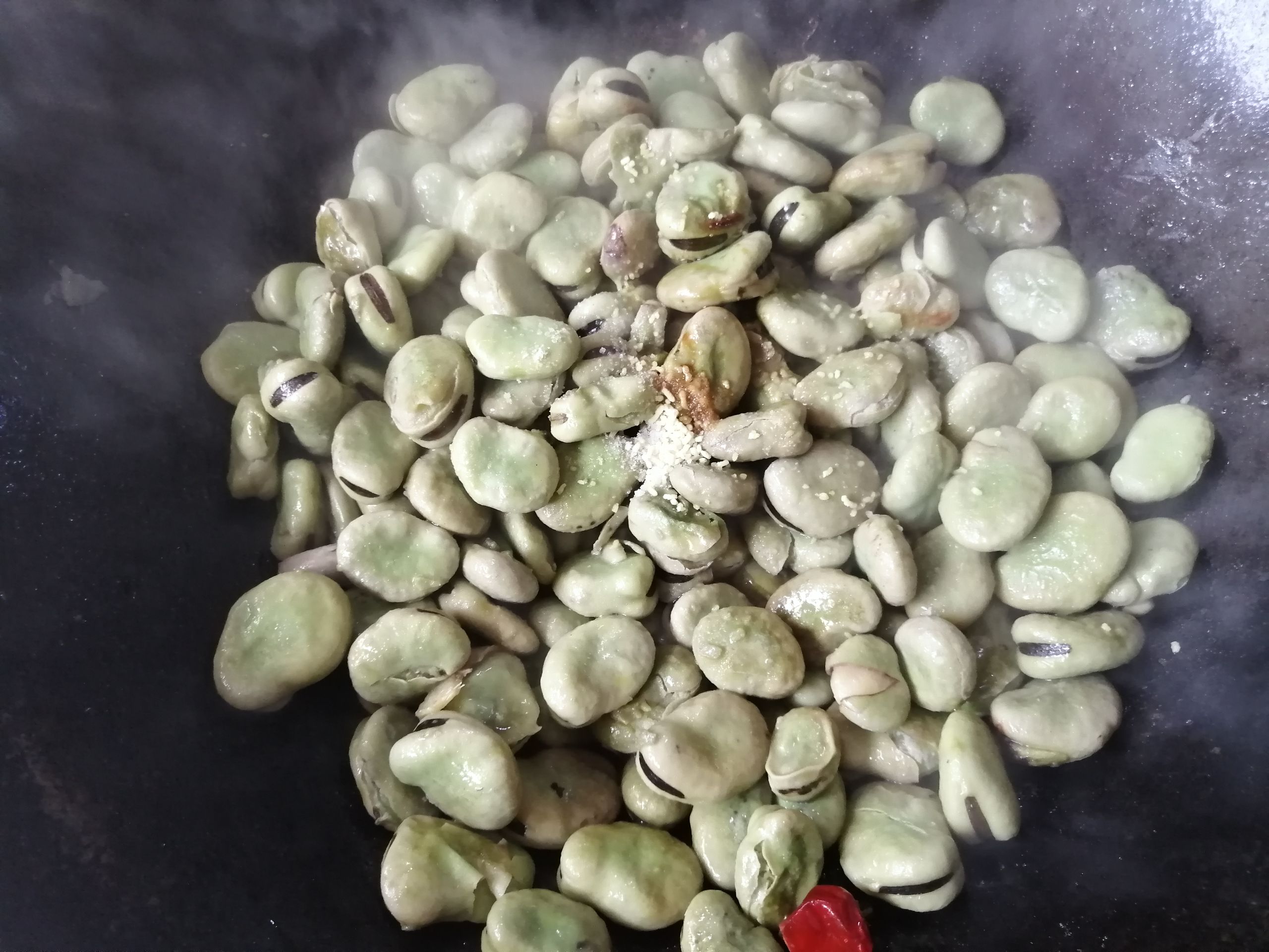 干煸蠶豆的做法-家常味炒菜譜