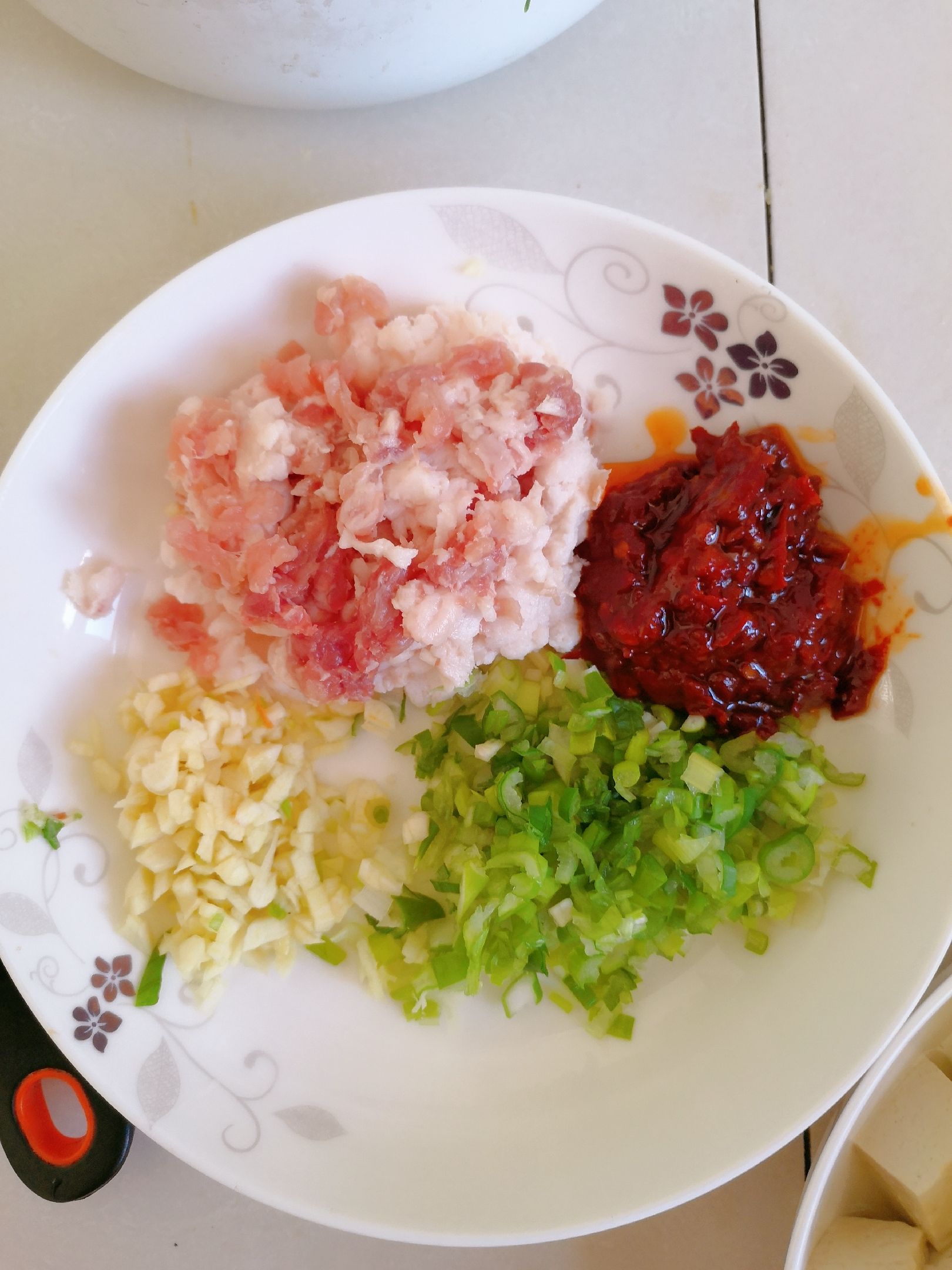 家常麻婆豆腐的做法-麻辣味炒菜譜