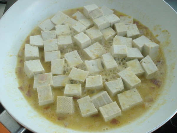 咸蛋黃豆腐的做法-咸鮮味燒菜譜