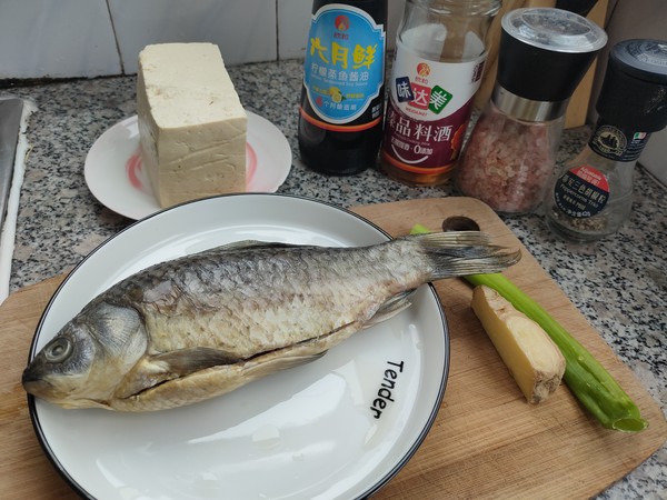 鯽魚豆腐湯的做法-咸鮮味煮菜譜