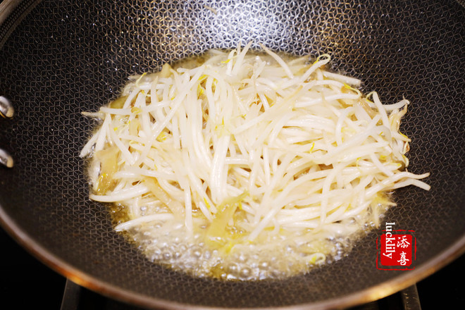 【添喜的廚房】 榨菜炒豆芽的做法-家常味炒菜譜-易網健康養生網 【添喜的廚房】 榨菜炒豆芽的做法-家常味炒菜譜