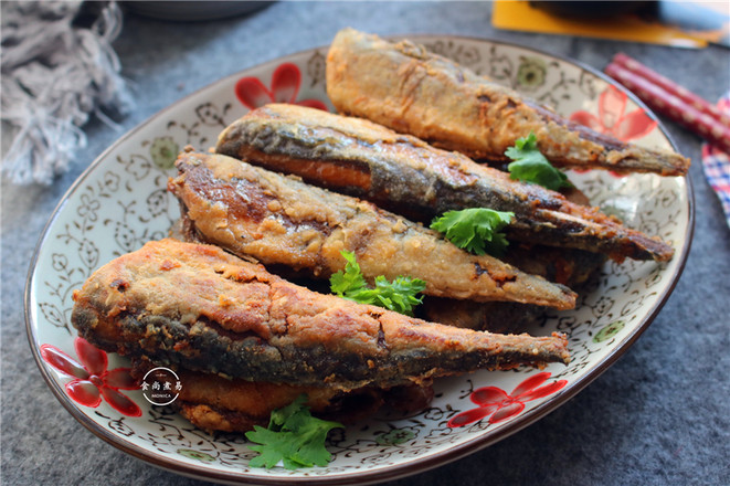 香煎秋刀魚的做法-家常味煎菜譜-易網健康養生網 香煎秋刀魚的做法-家常味煎菜譜