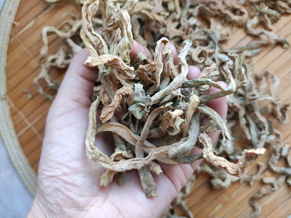 拌蘿卜干的做法-香辣味拌菜譜-易網(wǎng)<a href=http://www.aoa7937.com/ target=_blank class=infotextkey>健康養(yǎng)生</a>網(wǎng) 拌蘿卜干的做法-香辣味拌菜譜