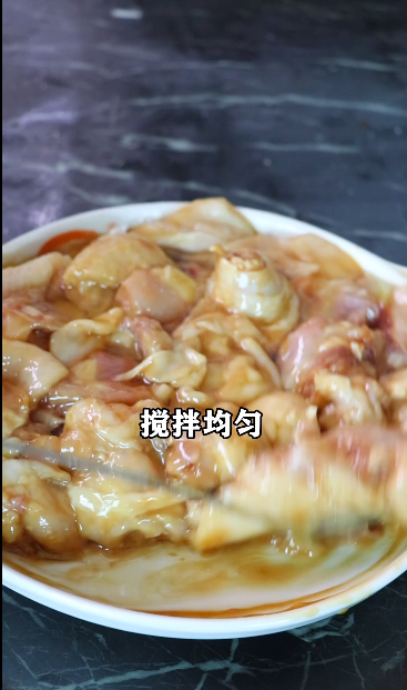 海南滑雞煲的做法-咸鮮味煲菜譜
