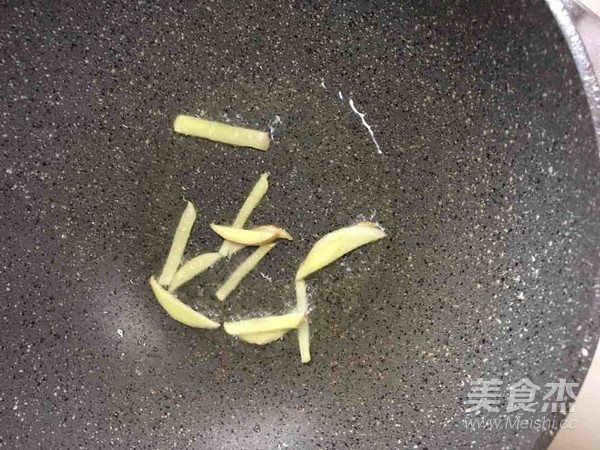 土豆茶樹菇燜雞肉的做法-咸鮮味燜菜譜-易網(wǎng)健康養(yǎng)生網(wǎng) 土豆茶樹菇燜雞肉的做法-咸鮮味燜菜譜