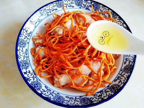 蟲(chóng)草花蒸雞腿的做法-家常味蒸菜譜-易網(wǎng)健康養(yǎng)生網(wǎng) 蟲(chóng)草花蒸雞腿的做法-家常味蒸菜譜