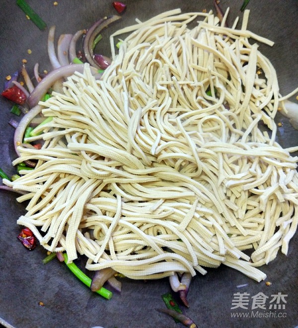 小炒鹵豆絲的做法-香辣味炒菜譜