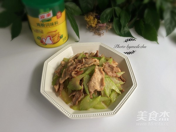 西芹炒肉片的做法-家常味炒菜譜